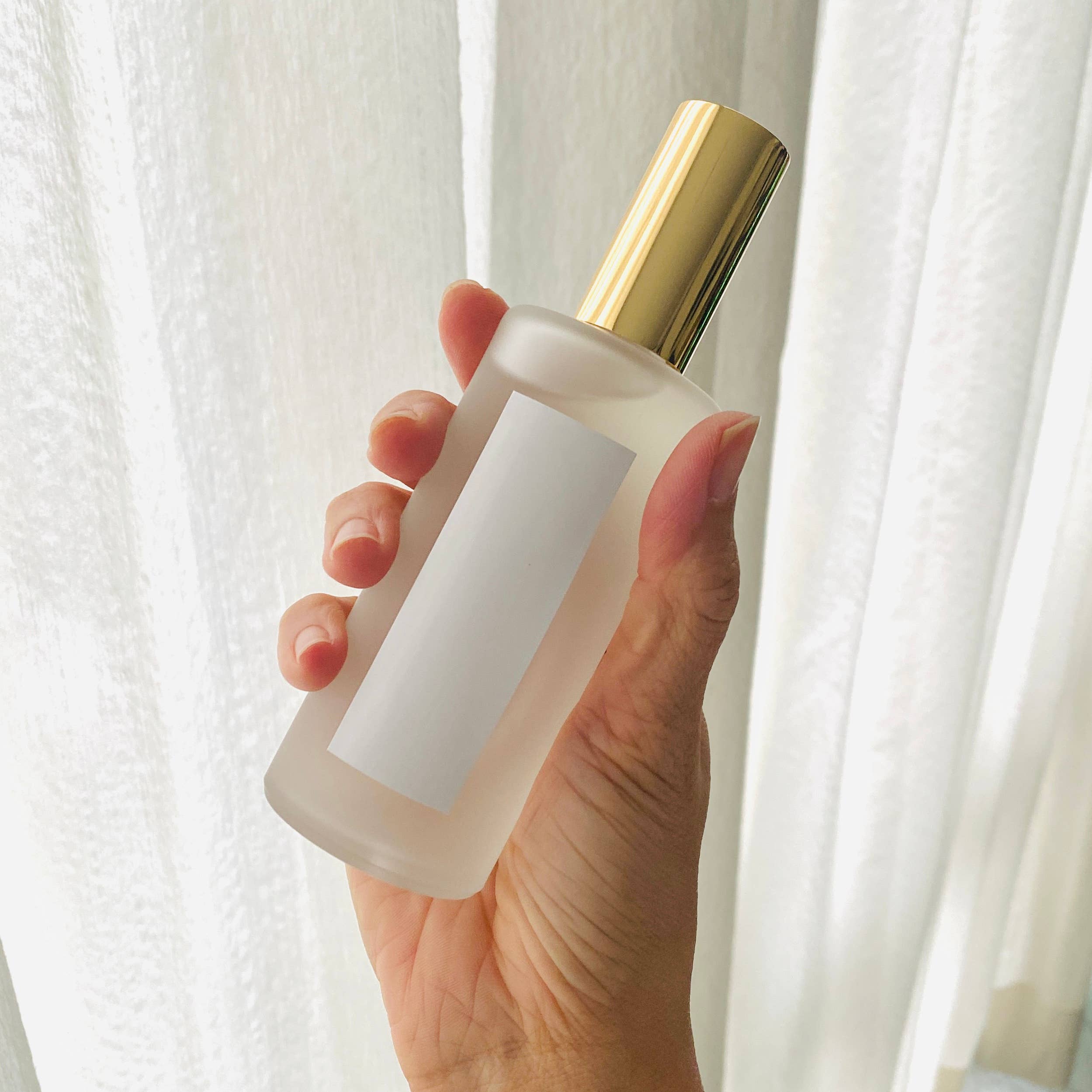 Room & Linen Spray Gold Top | Private Label Custom Scents: Sandalwood / Frosted glass