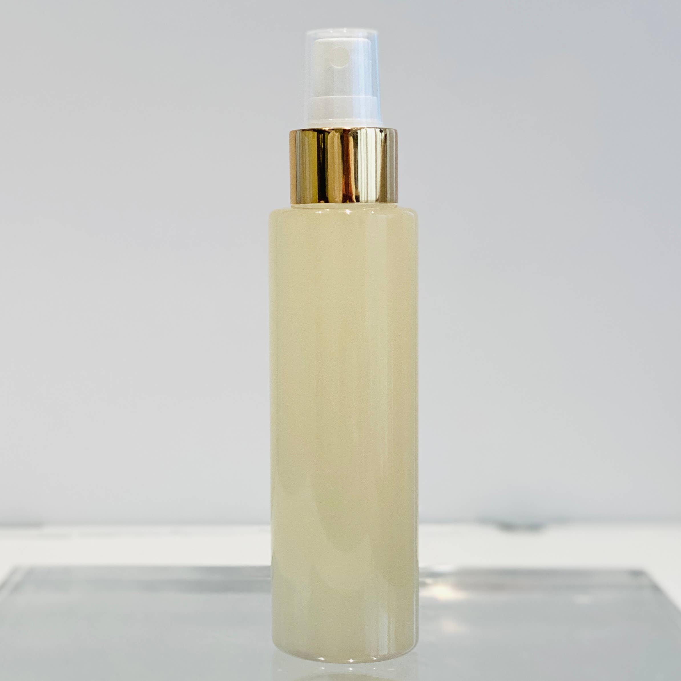 Body Mist Spray | Gold Top | Private Label Custom Scents: Lavender / Frosted glass